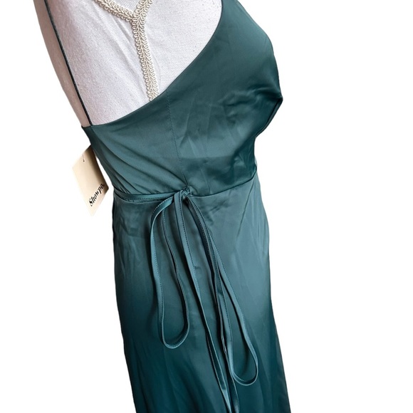 Showpo. Mine Would Be You Emerald Satin Dress Size 4 NWT - Picture 15 of 17